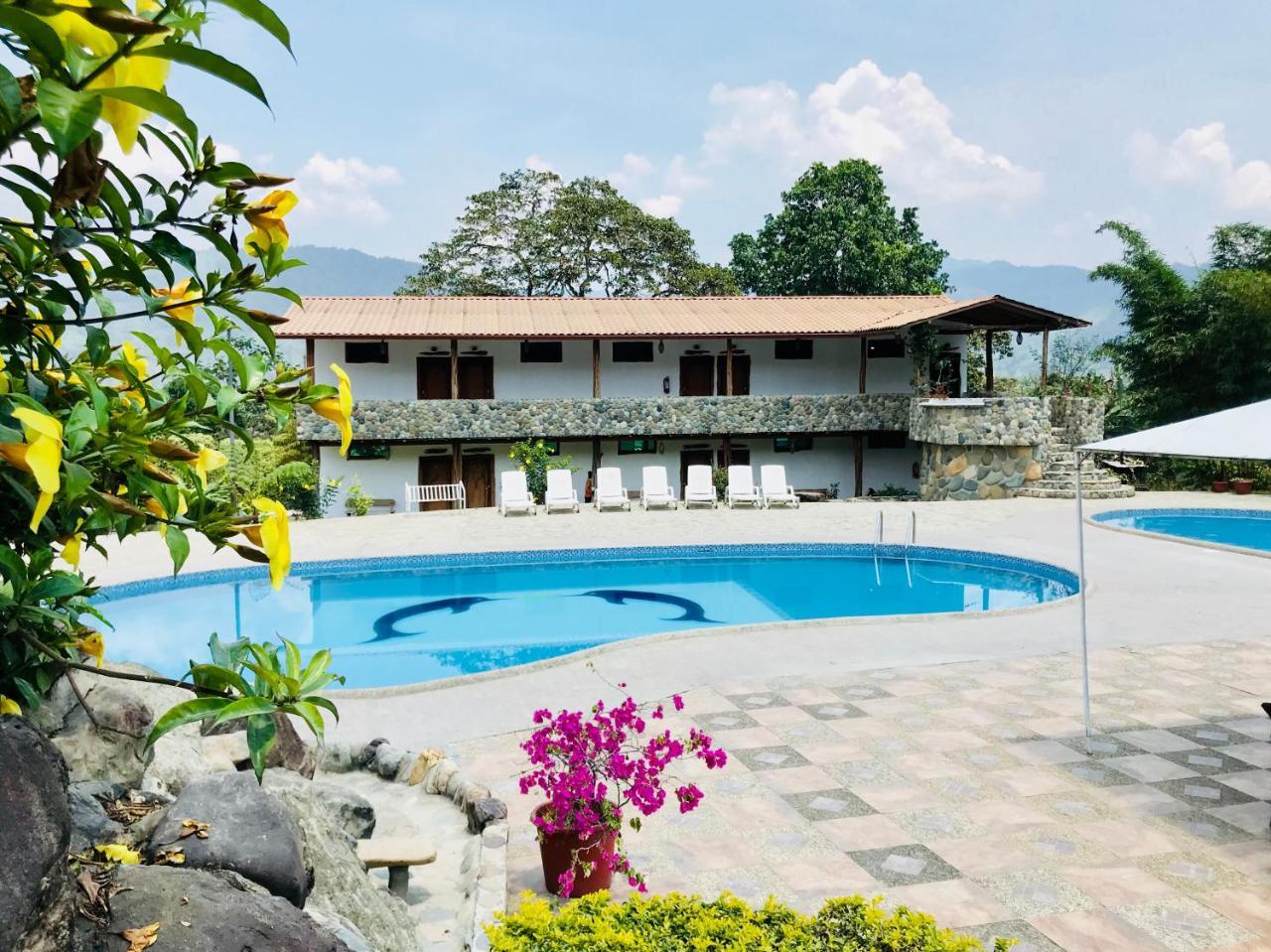 Hosteria Tierra Dorada Yantzaza Esterno foto