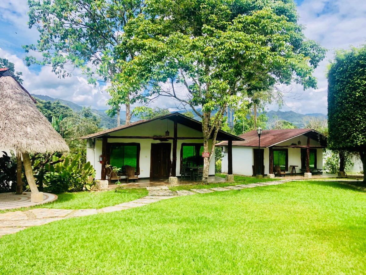 Hosteria Tierra Dorada Yantzaza Esterno foto